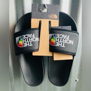 THE NORTH FACE Pride Slide - NWT!
